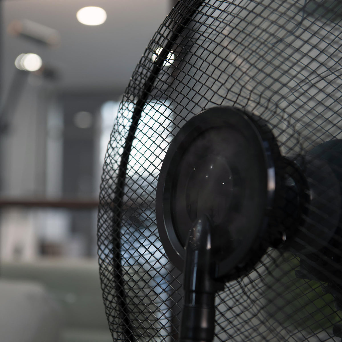 47" Misting Oscillating Pedestal Fan with Water Tank, Remote, Timer, 3 Speeds, Black White X616